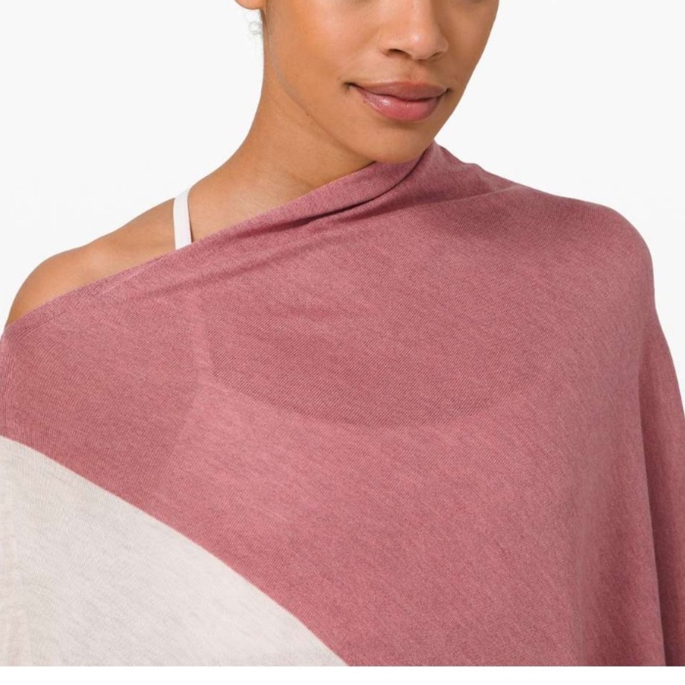 NWT Lululemon Yin Poncho Heathered Cherry Tint / Heathered Dune One Size - Picture 6 of 8